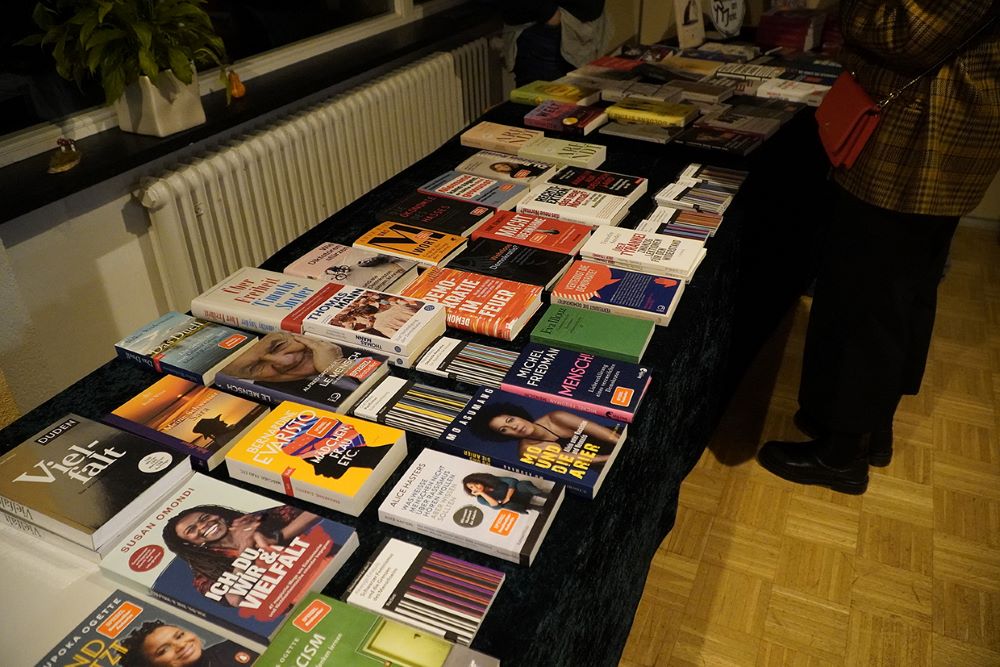 Büchertisch im Impulsehaus Engen